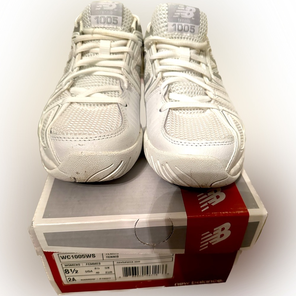 NIB NARROW NB 1005 NEW BALANCE TENNIS SHOES Sz: 8.5 AA White - Picture 2 of 6